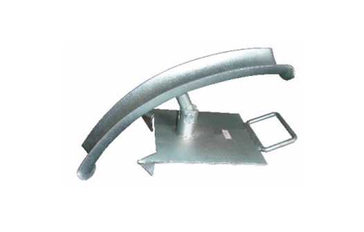 Wellhead cable protection bending plate